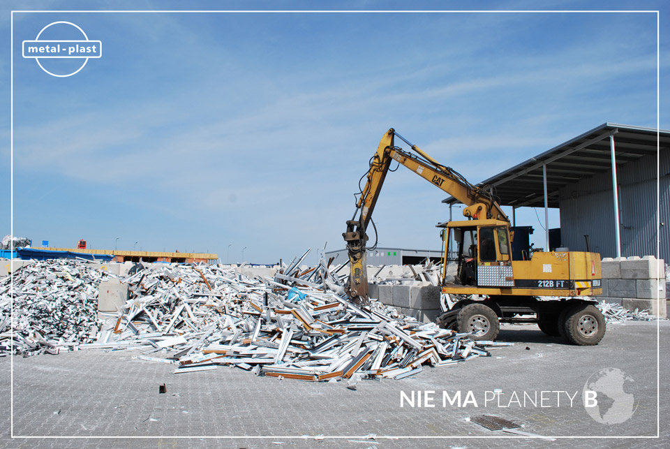 Regranulat PVC na miarę przyszłości:
Metal-Plast z certyfikatem RecyClass